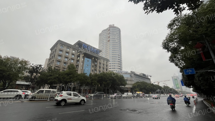 芙蓉中路一段外景图