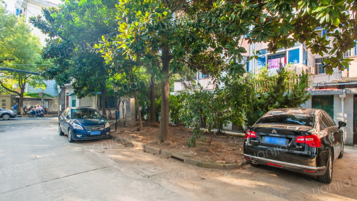 莲中路191弄外景图