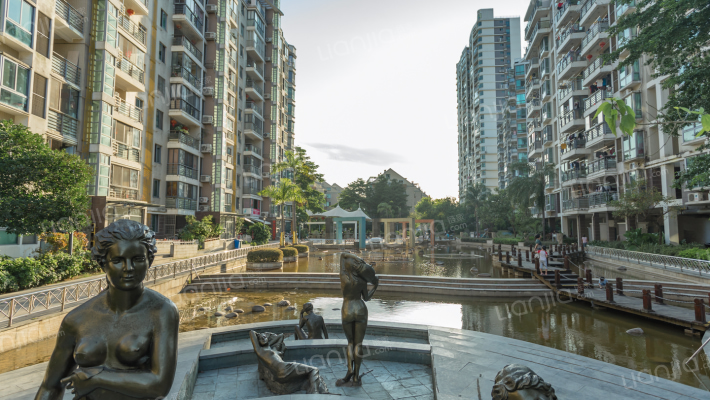 金辉水印长天外景图