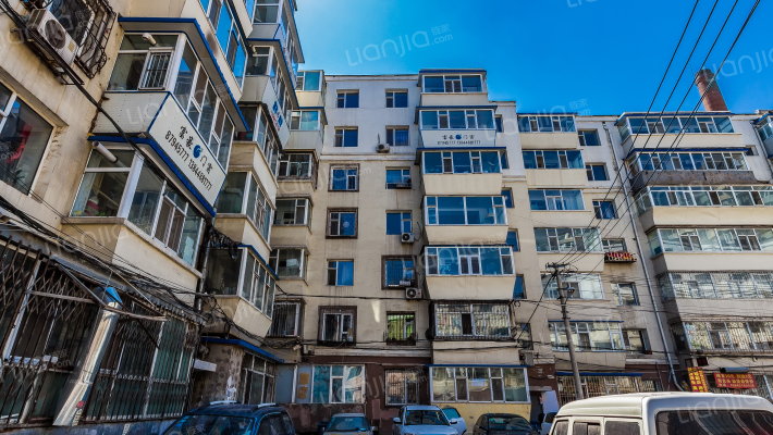 西中华小区外景图