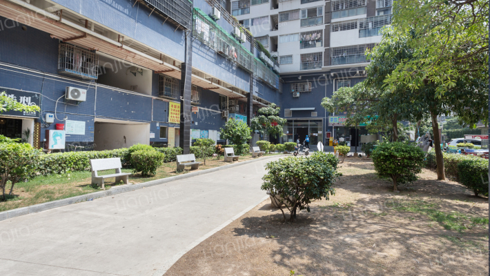 都市新巢小区外景图