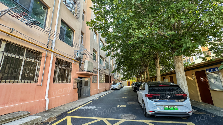 公路局宿舍楼外景图