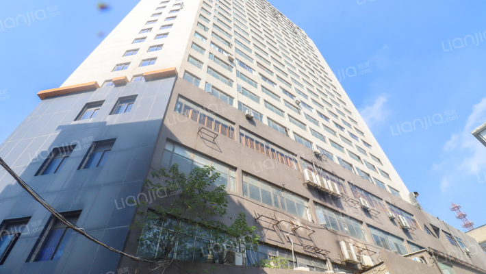 华财大夏外景图