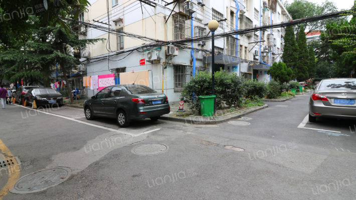 文体西村外景图