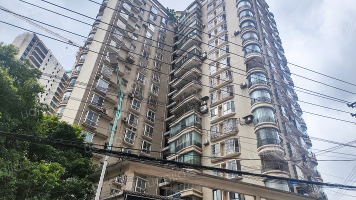 光明大厦外景图