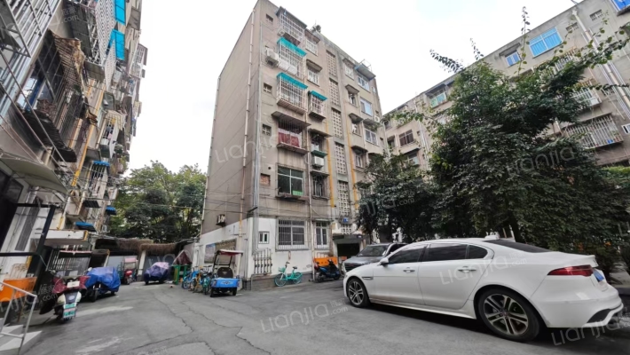 宝生街127号外景图