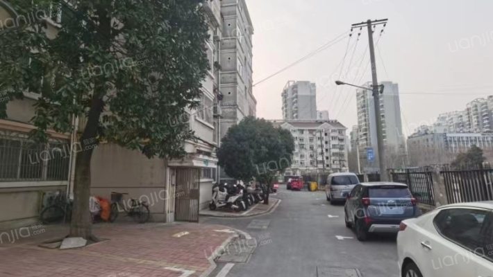 城建小区外景图