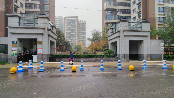 御锦城鹭园外景图