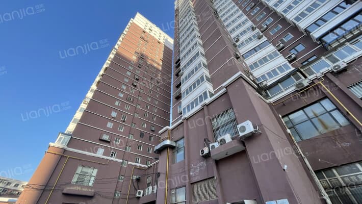 天山南小区外景图