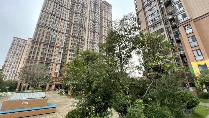 东方华府外景图