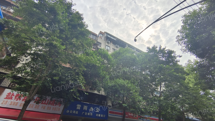 东打铜街外景图