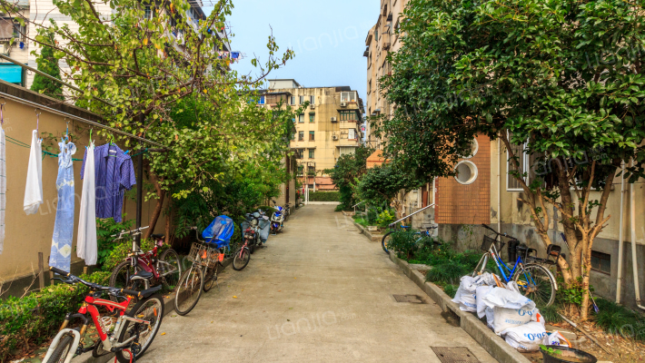 岚益公寓外景图