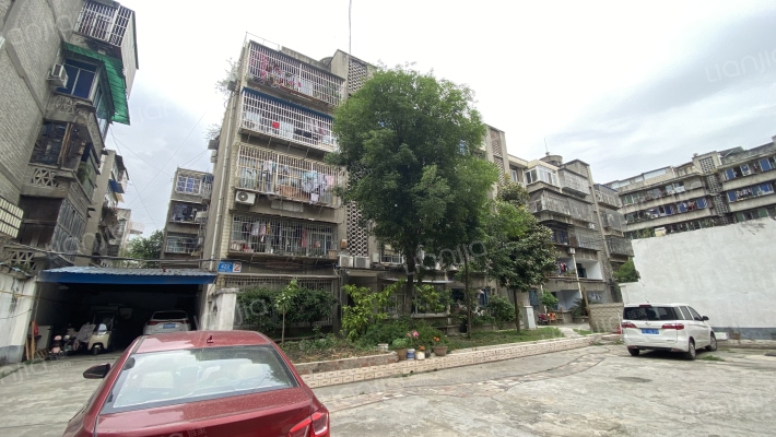 宝光大道中段422号外景图