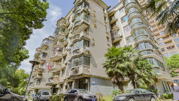 荣冠花园外景图