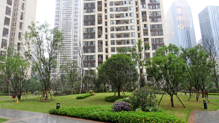 融景城尚峰外景图