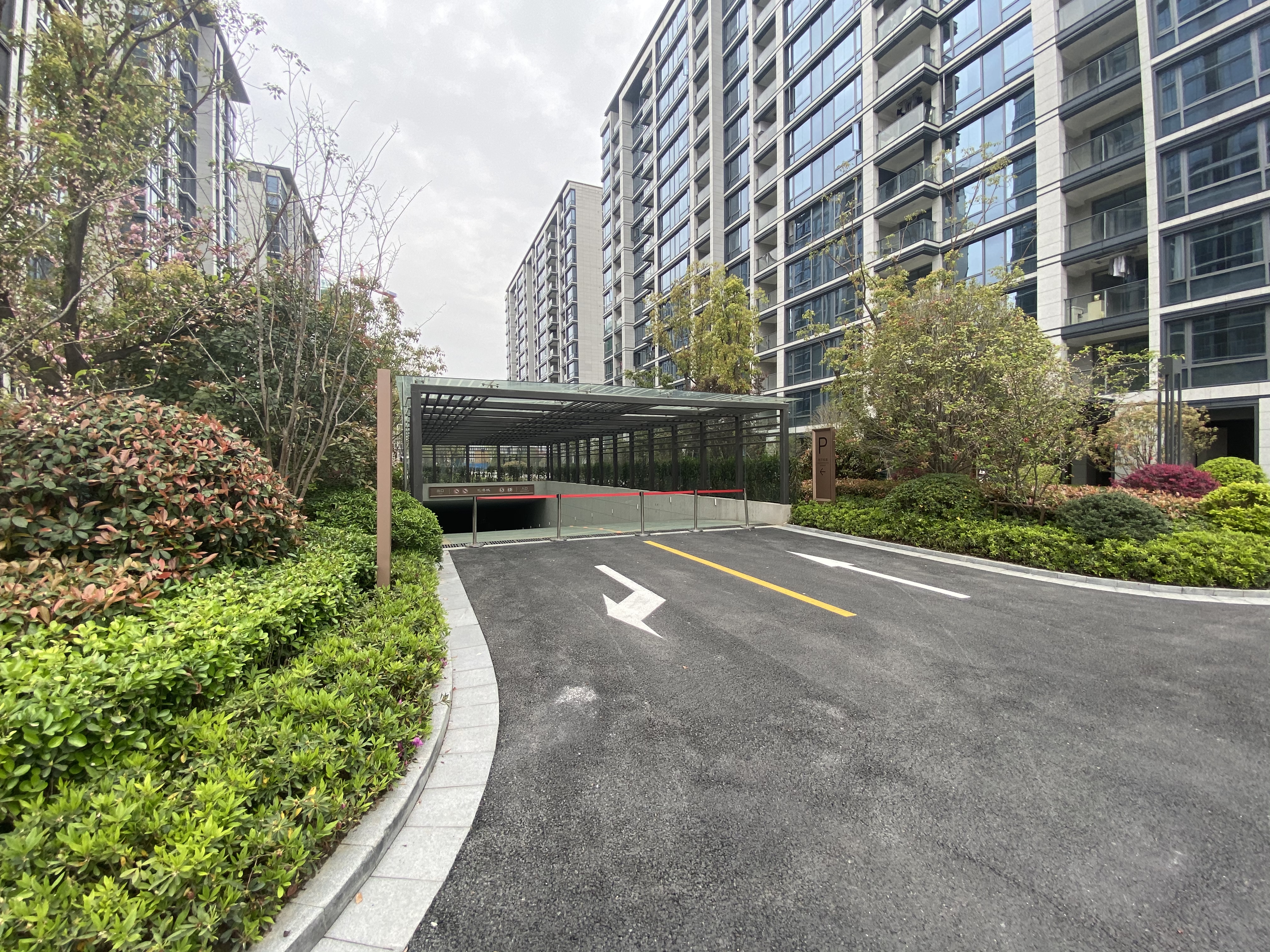 汇港城小区实景 9