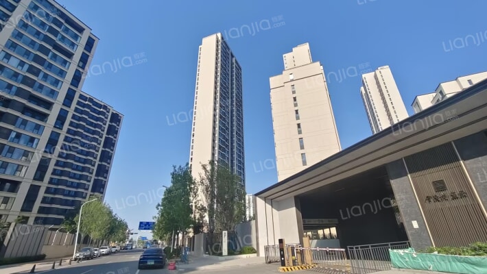 金茂悦玺云外景图