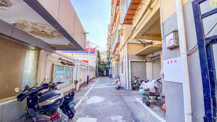 小纬六路46号外景图