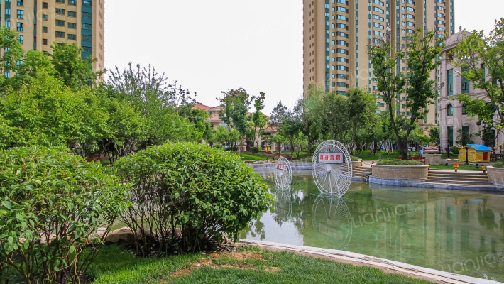 恒大都市广场外景图