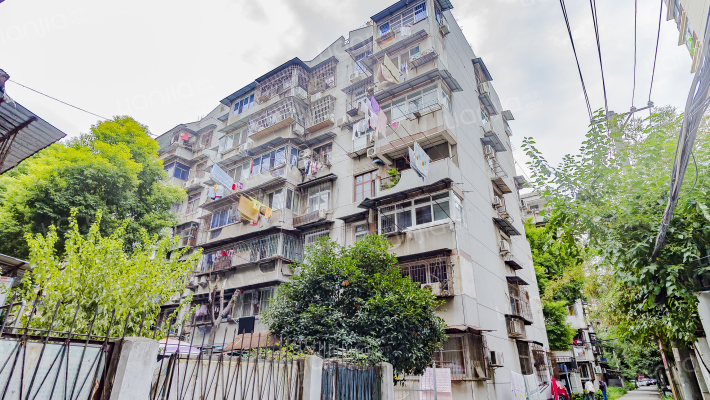 江汉大学教工宿舍外景图