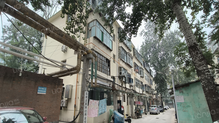 手表厂宿舍外景图