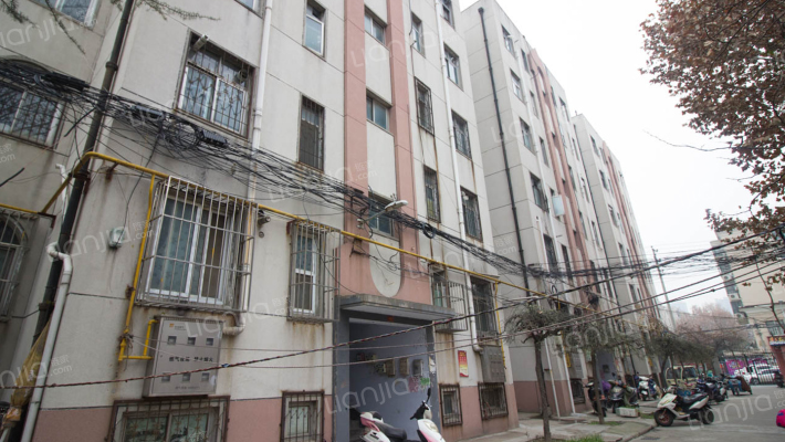 交通家属院外景图