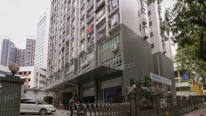 雄鹰大厦外景图