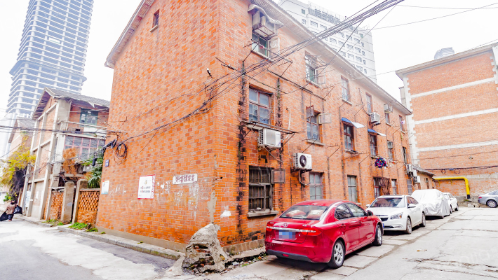 省地震局宿舍外景图