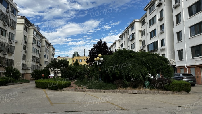 梅苑小区外景图