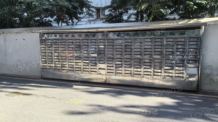 广安大厦外景图