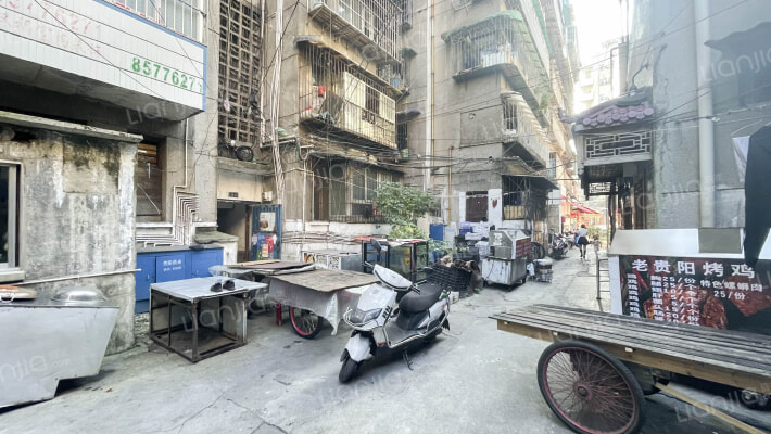 交通街8号外景图