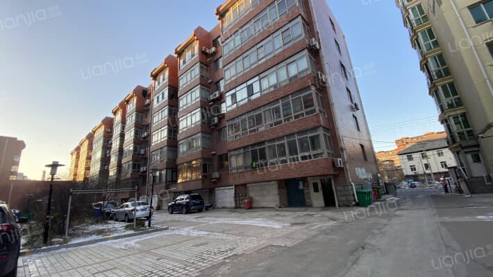 体苑南小区外景图