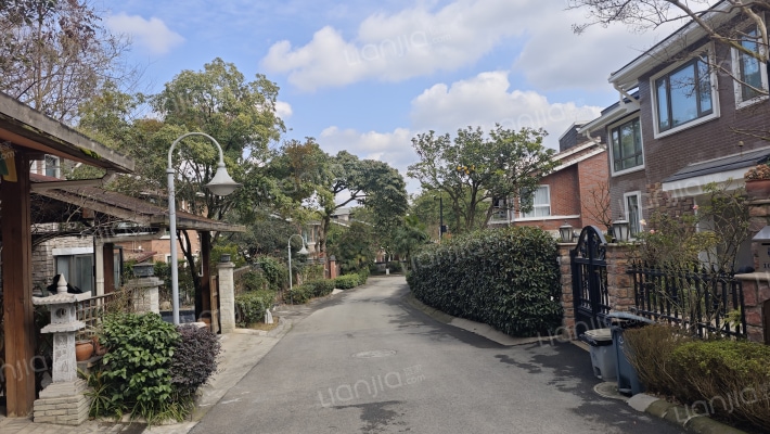 牧马山易城外景图