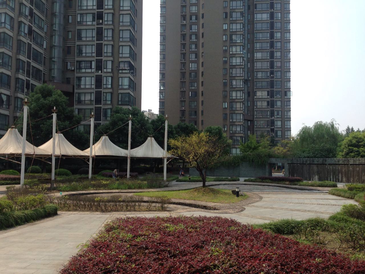 Linjiang Garden compound photo 12