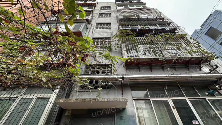 三里庄东街100号外景图