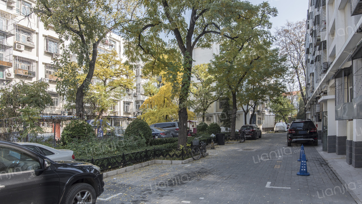 龙潭北里外景图