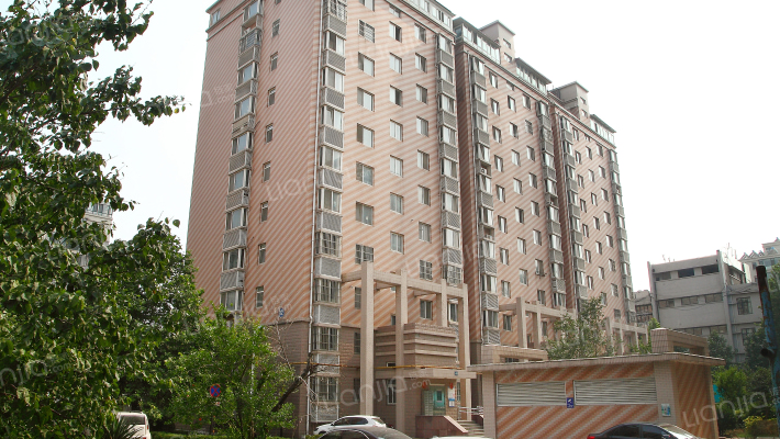 体育嘉苑外景图