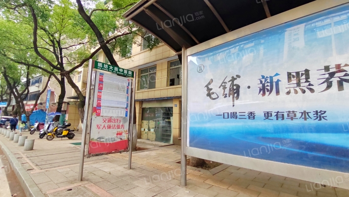 江夏区卫校住宅楼外景图