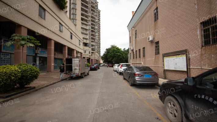 盛园华府外景图