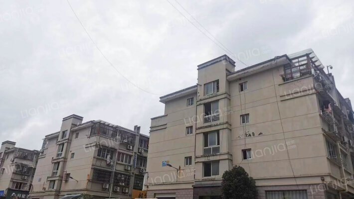 江南商城外景图