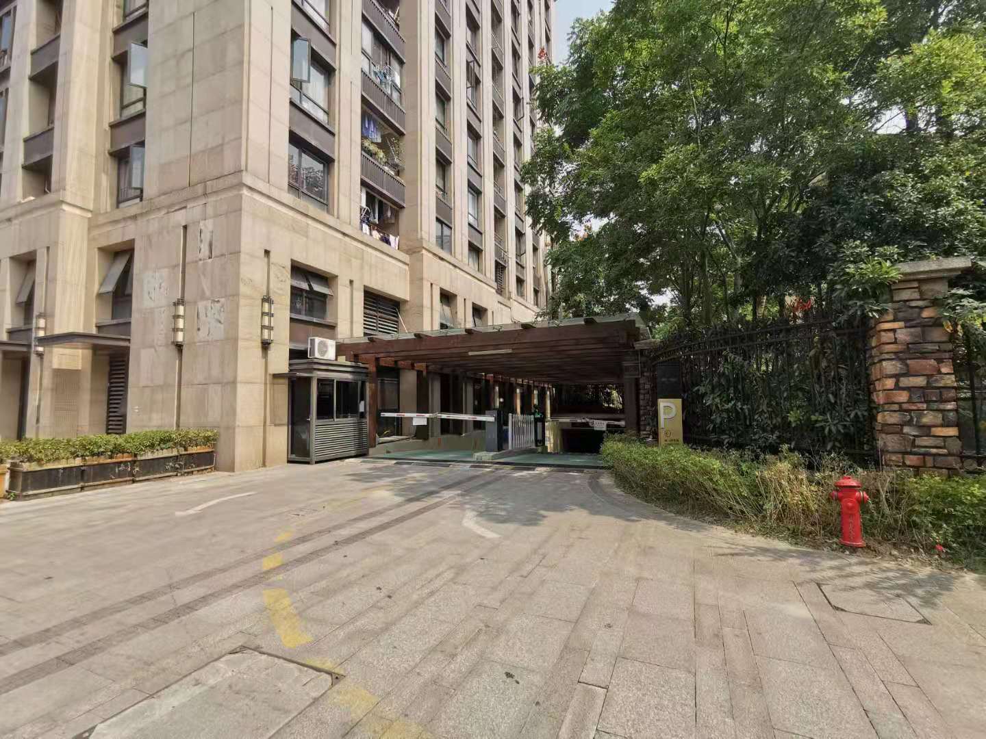 融科瑷骊山小区实景 20