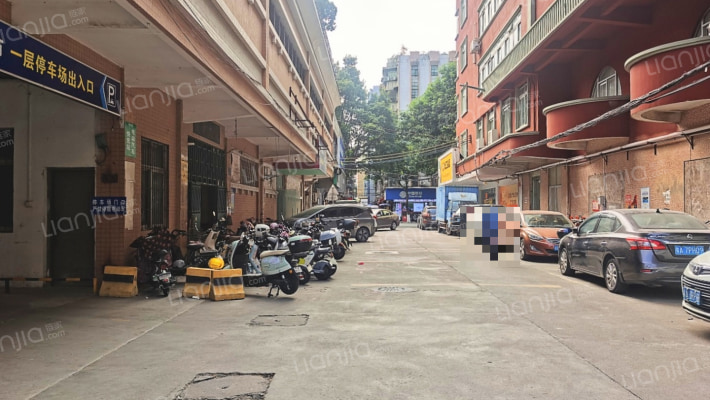 骏景大厦外景图