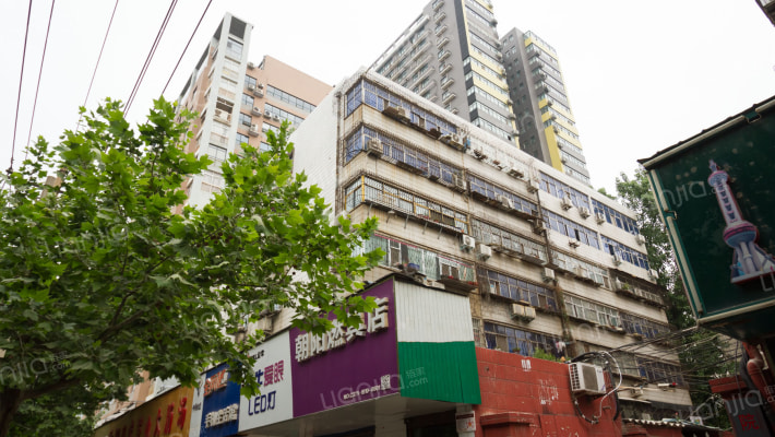 经一路北7号院外景图