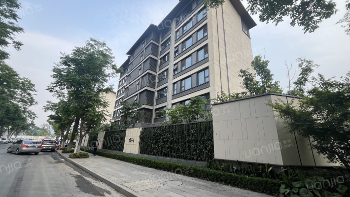 润樾江南外景图