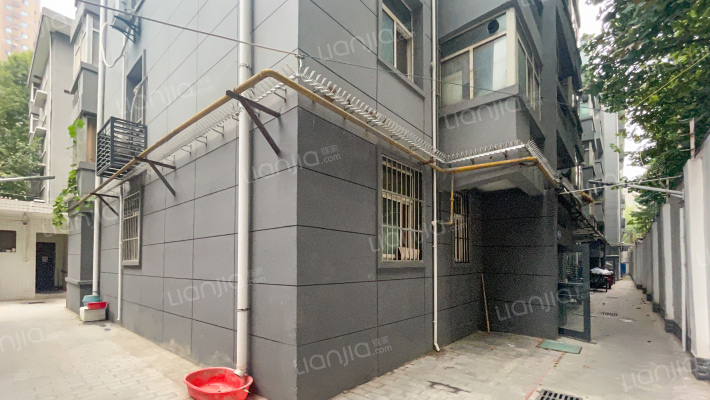 西安中心血站家属院外景图