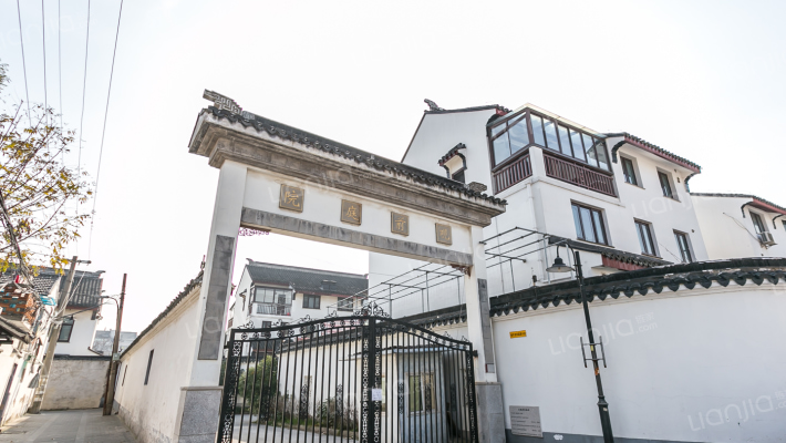 观前庭院外景图