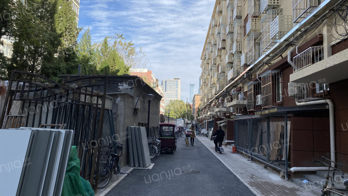 大羊宜宾胡同35号院外景图