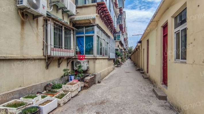 济泺路128号外景图