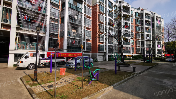 东江公寓外景图