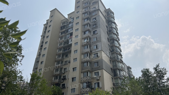 示范和平家园外景图